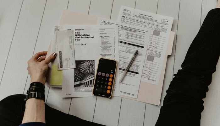 Corporate tax calculation with calculator and forms